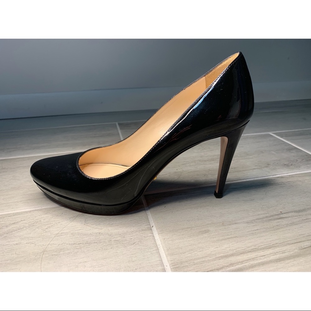 Prada Black Patent Heels Sz 38.5 - Picture 6 of 8